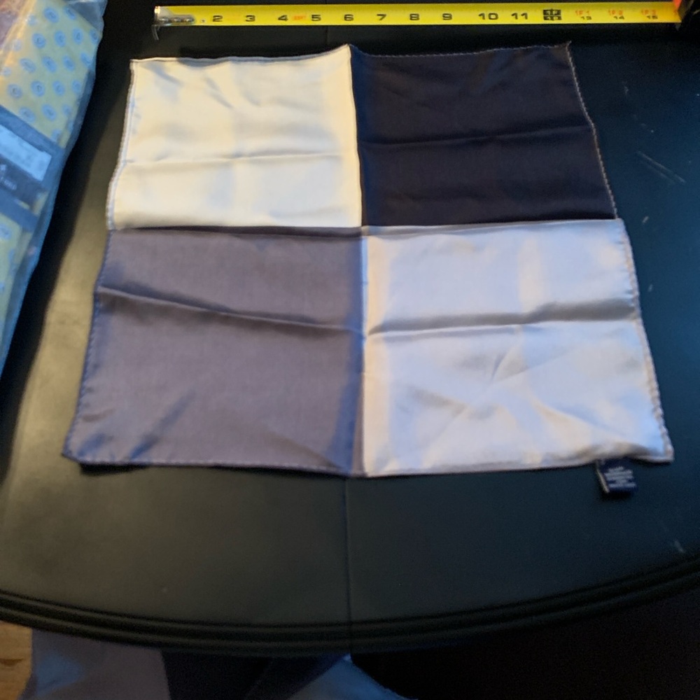 Pocket square - Picture 2 of 6